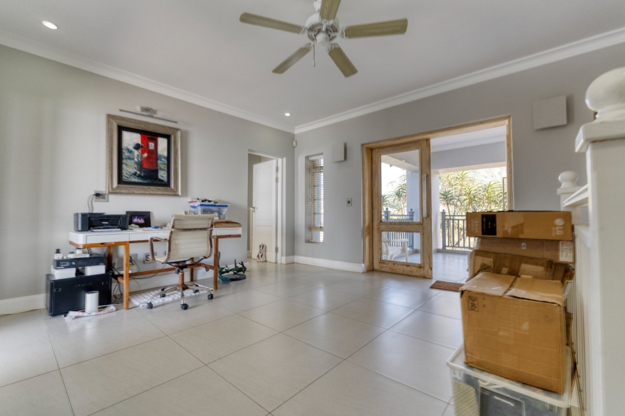 6 Bedroom Property for Sale in Tinley Manor KwaZulu-Natal