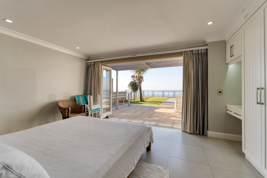 6 Bedroom Property for Sale in Tinley Manor KwaZulu-Natal