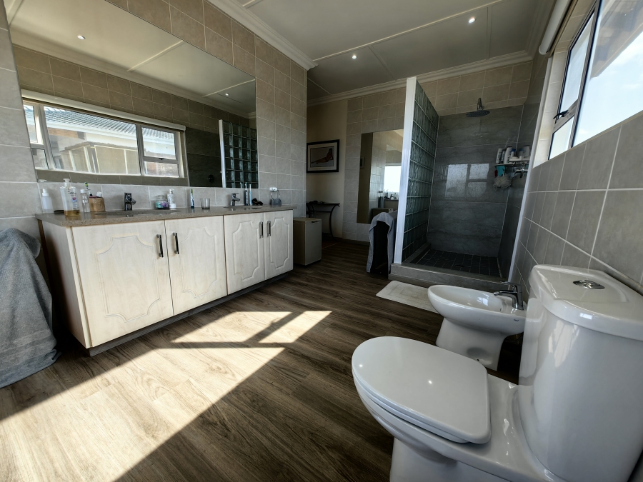 4 Bedroom Property for Sale in Kelso KwaZulu-Natal