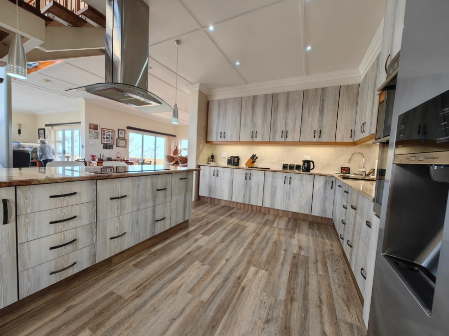 4 Bedroom Property for Sale in Kelso KwaZulu-Natal