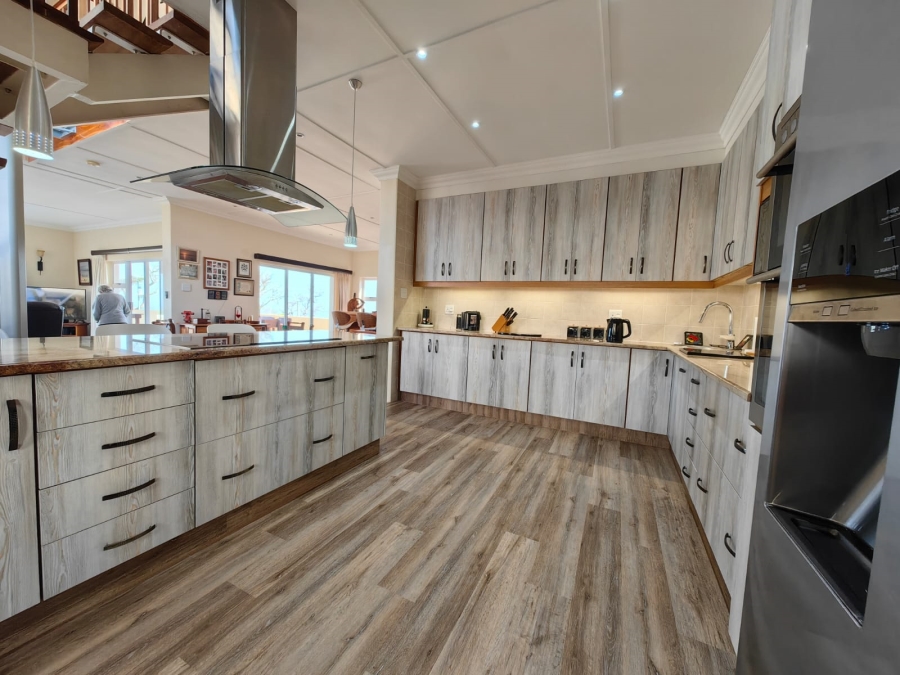 4 Bedroom Property for Sale in Kelso KwaZulu-Natal