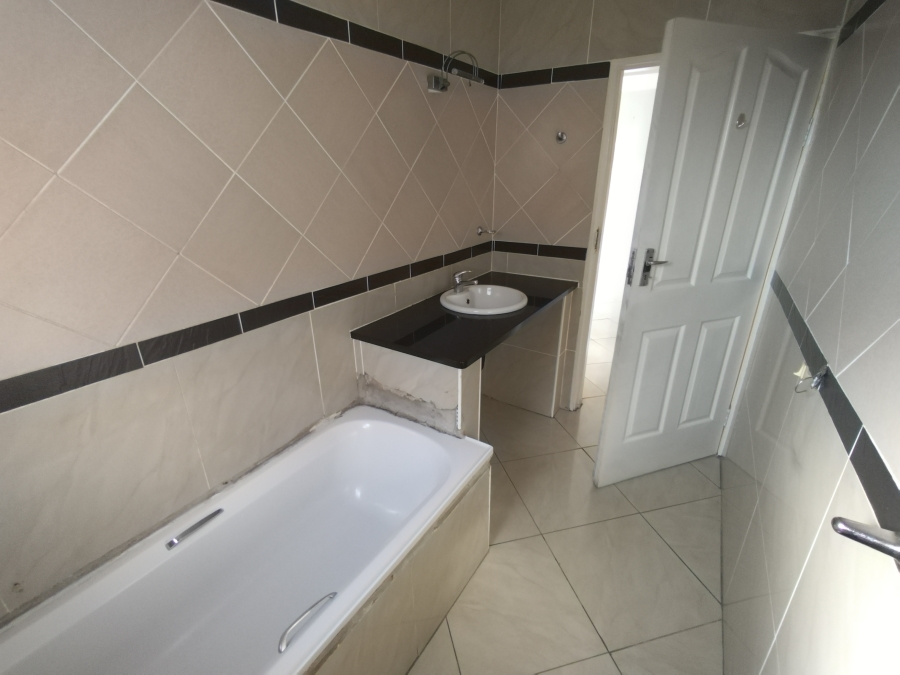 2 Bedroom Property for Sale in Morningside KwaZulu-Natal