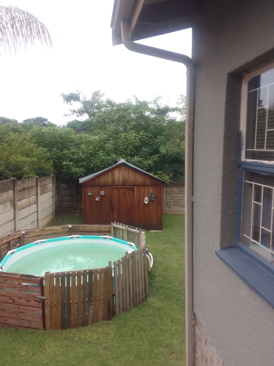 3 Bedroom Property for Sale in Sunnyridge KwaZulu-Natal