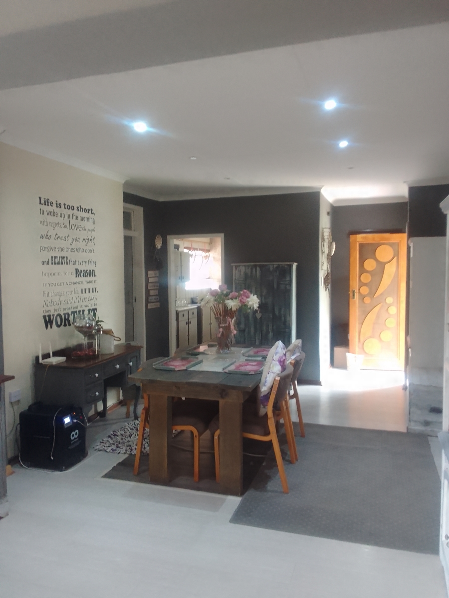 3 Bedroom Property for Sale in Sunnyridge KwaZulu-Natal