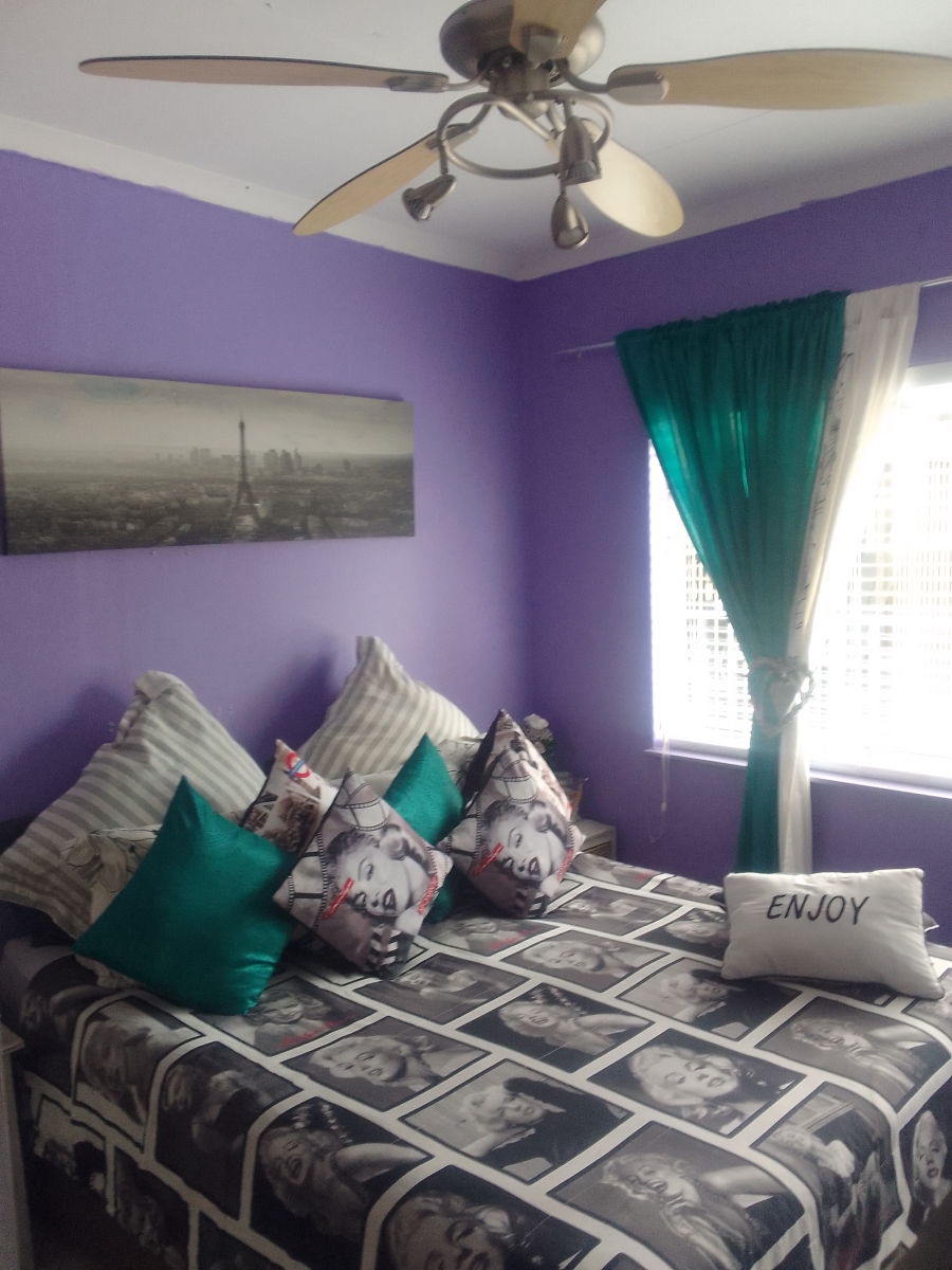 3 Bedroom Property for Sale in Sunnyridge KwaZulu-Natal