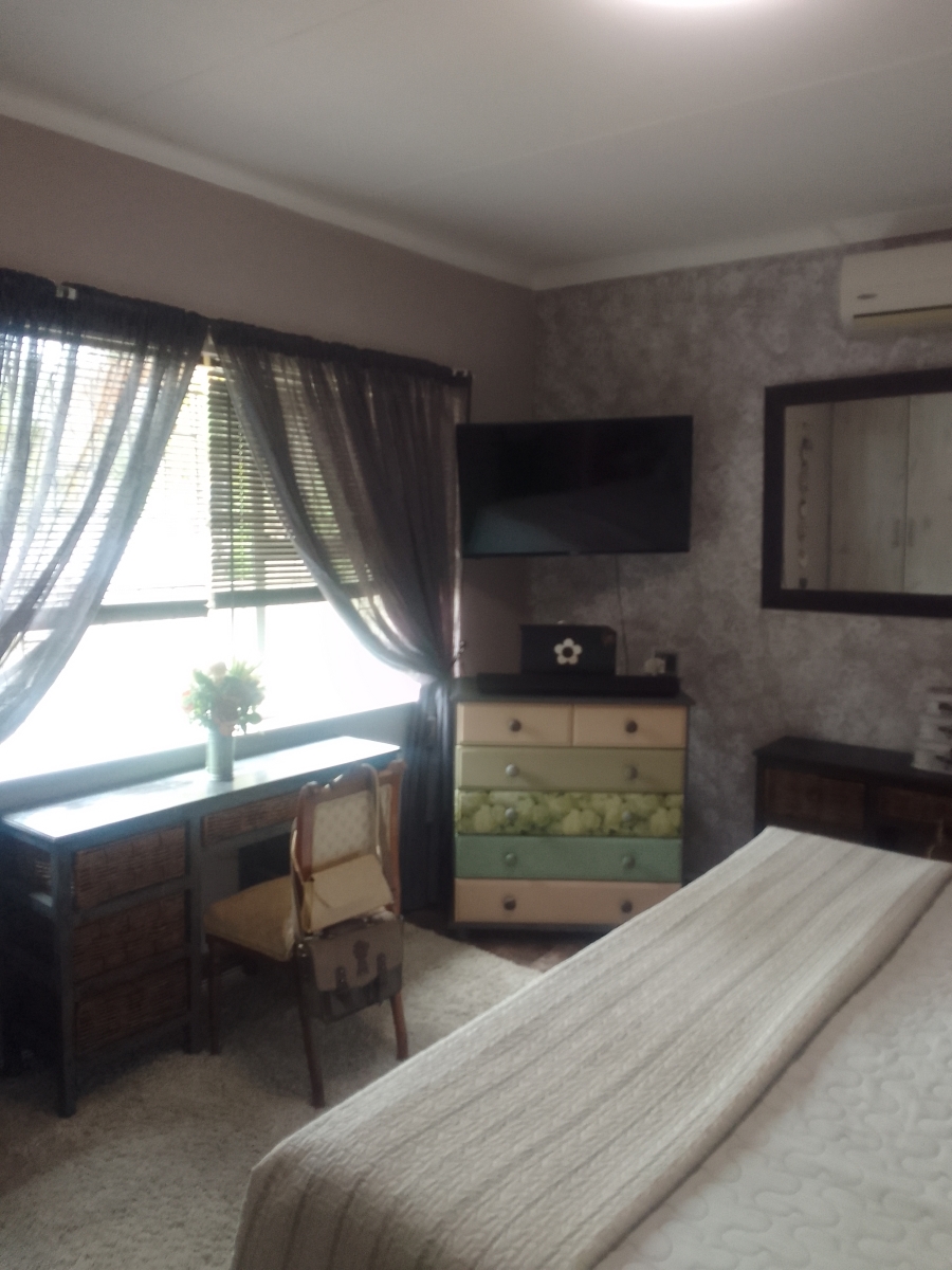 3 Bedroom Property for Sale in Sunnyridge KwaZulu-Natal