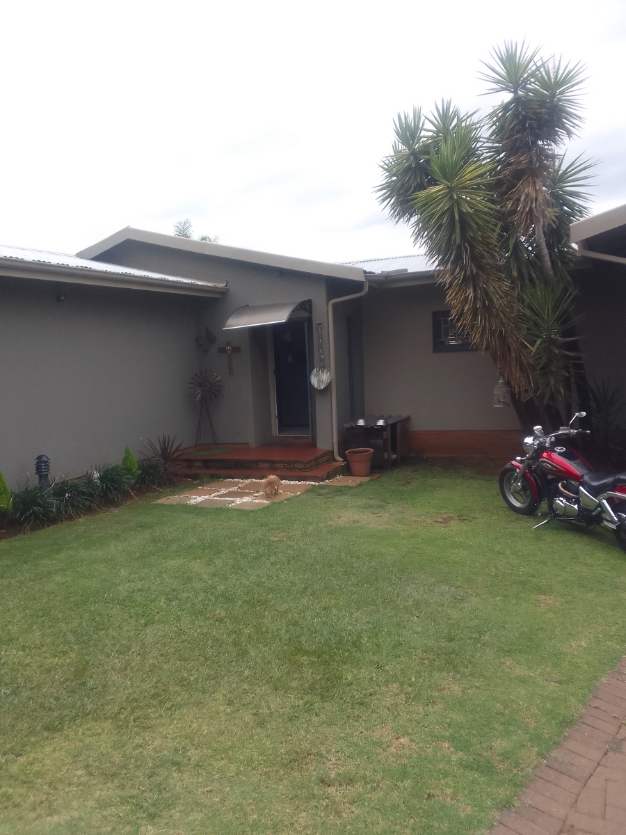3 Bedroom Property for Sale in Sunnyridge KwaZulu-Natal