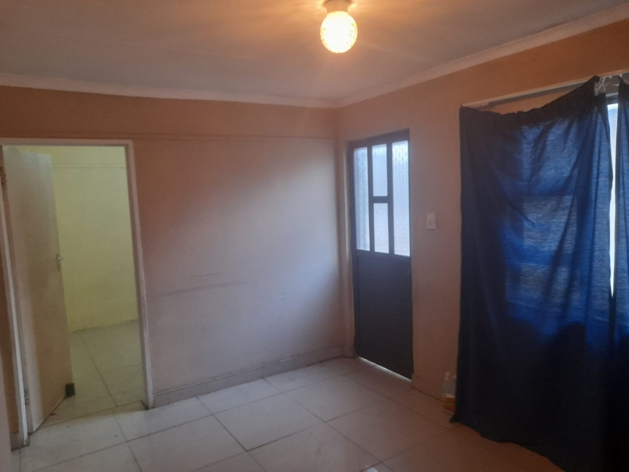 2 Bedroom Property for Sale in Umlazi W KwaZulu-Natal