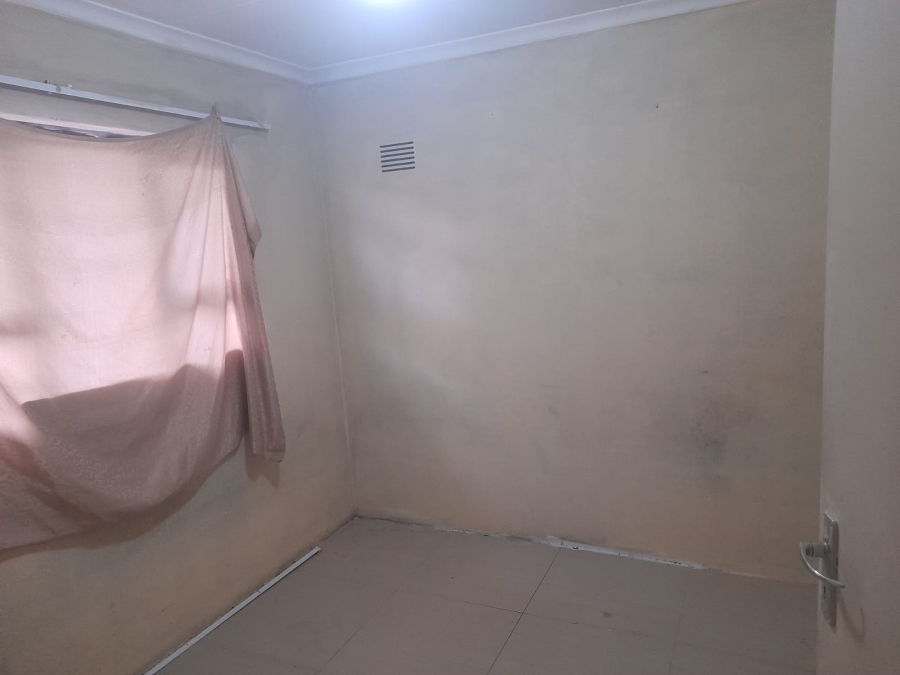 2 Bedroom Property for Sale in Umlazi W KwaZulu-Natal