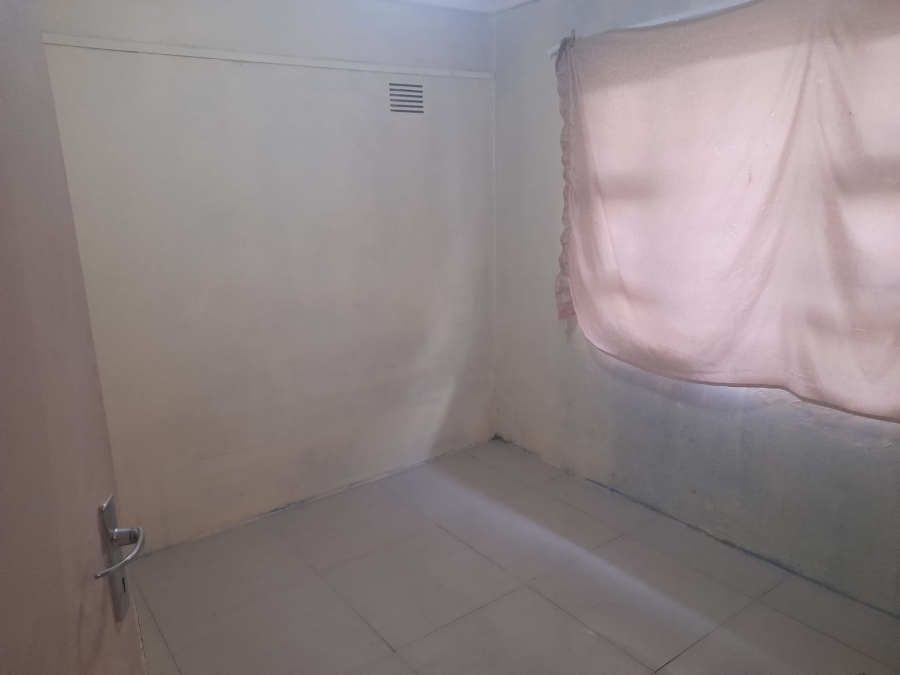 2 Bedroom Property for Sale in Umlazi W KwaZulu-Natal