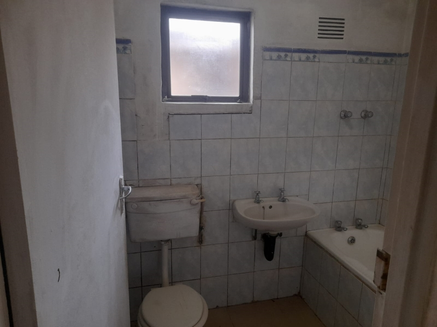 2 Bedroom Property for Sale in Umlazi W KwaZulu-Natal