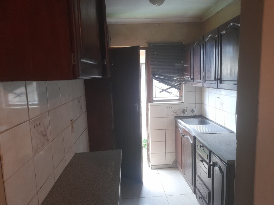 2 Bedroom Property for Sale in Umlazi W KwaZulu-Natal
