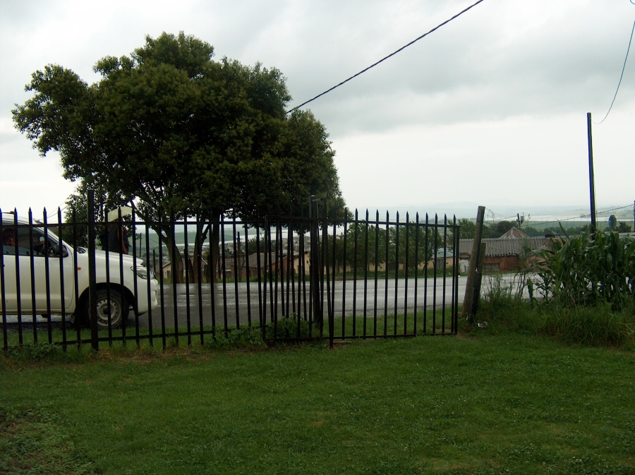 2 Bedroom Property for Sale in Mpophomeni KwaZulu-Natal