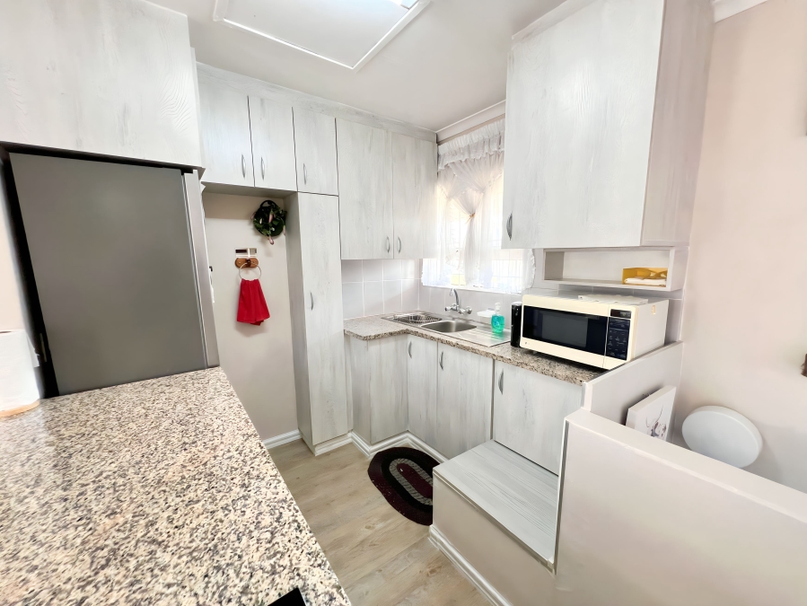 2 Bedroom Property for Sale in Sunningdale KwaZulu-Natal