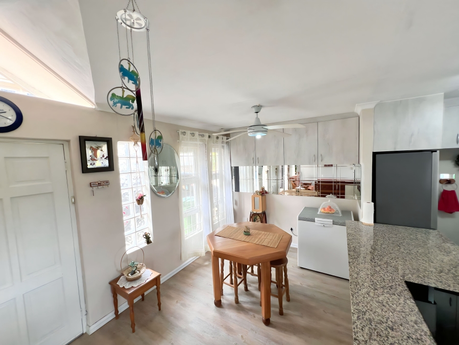 2 Bedroom Property for Sale in Sunningdale KwaZulu-Natal