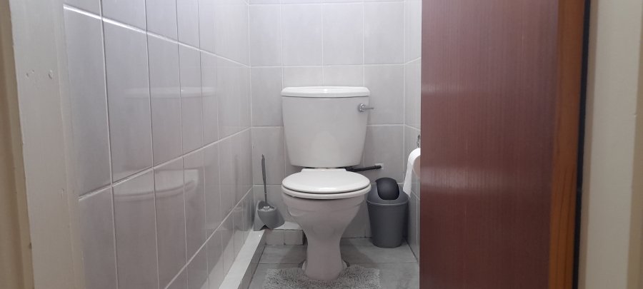 2 Bedroom Property for Sale in Uvongo Beach KwaZulu-Natal