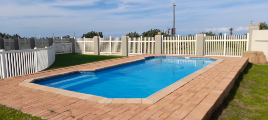 2 Bedroom Property for Sale in Uvongo Beach KwaZulu-Natal