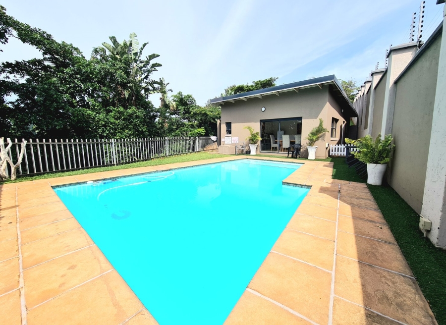 To Let 2 Bedroom Property for Rent in Shakas Rock KwaZulu-Natal