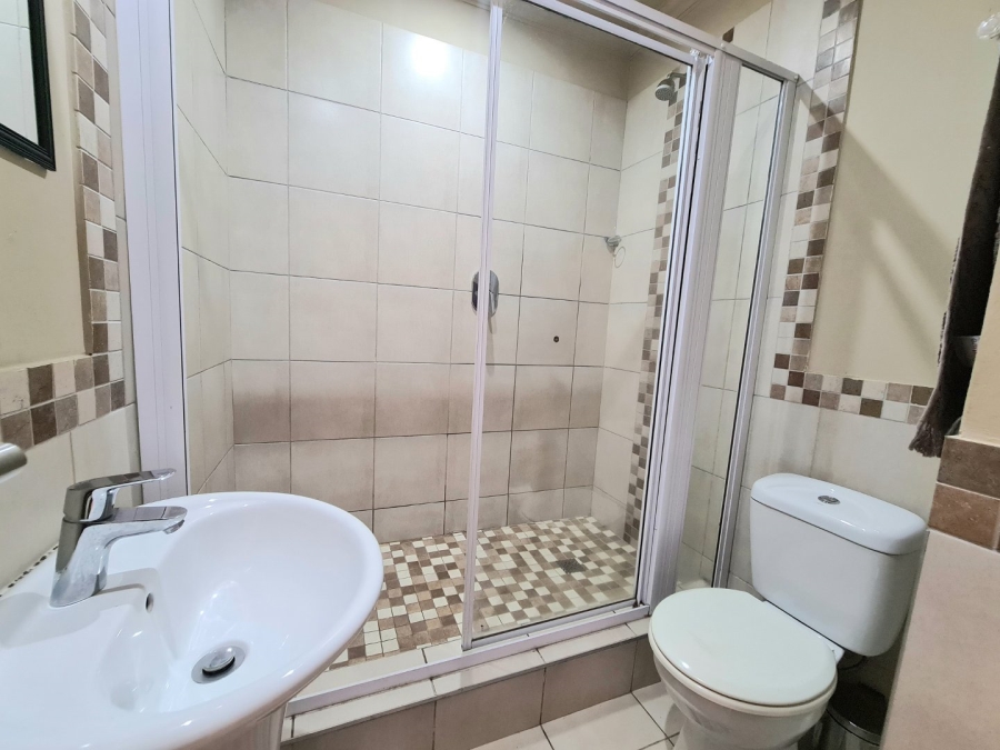 To Let 2 Bedroom Property for Rent in Shakas Rock KwaZulu-Natal
