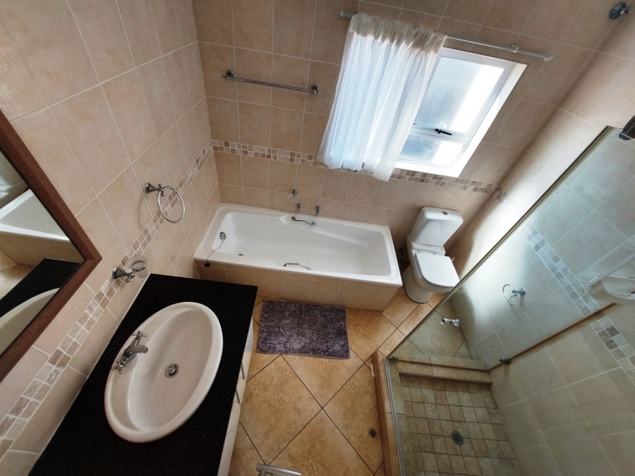 3 Bedroom Property for Sale in St Michaels On Sea KwaZulu-Natal