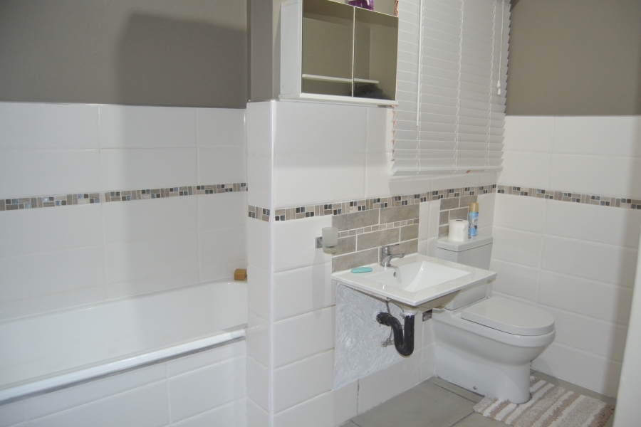 2 Bedroom Property for Sale in Scottburgh Central KwaZulu-Natal