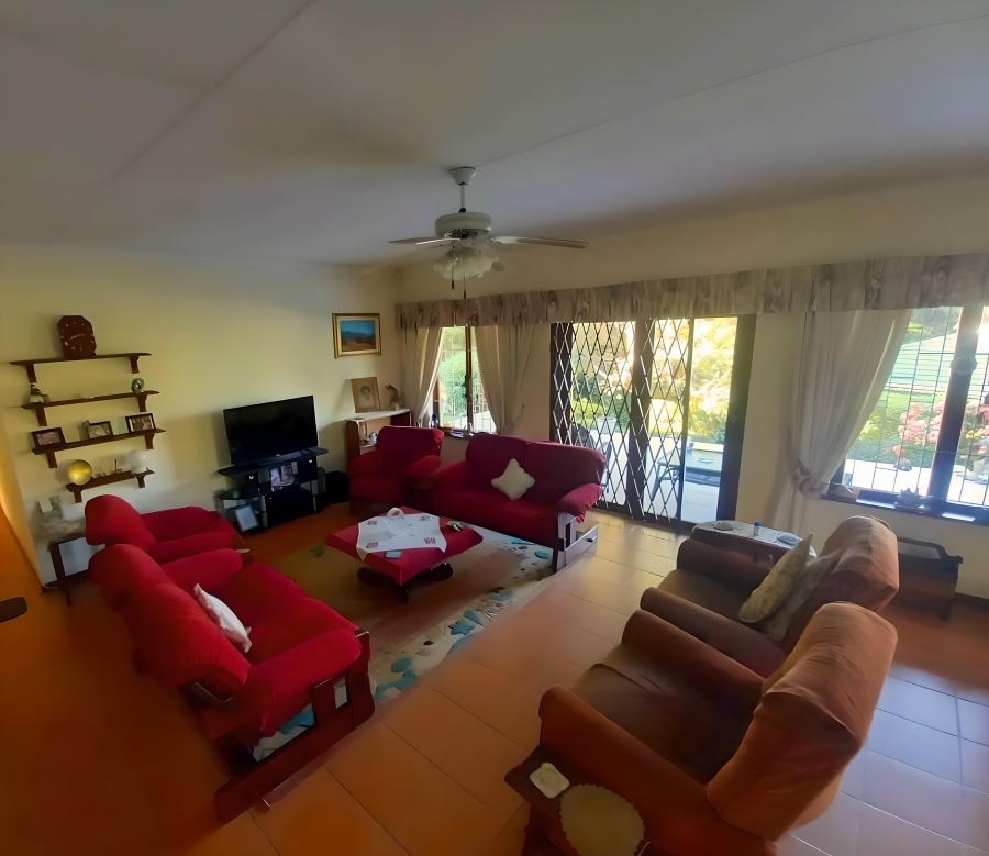 3 Bedroom Property for Sale in Umtentweni KwaZulu-Natal