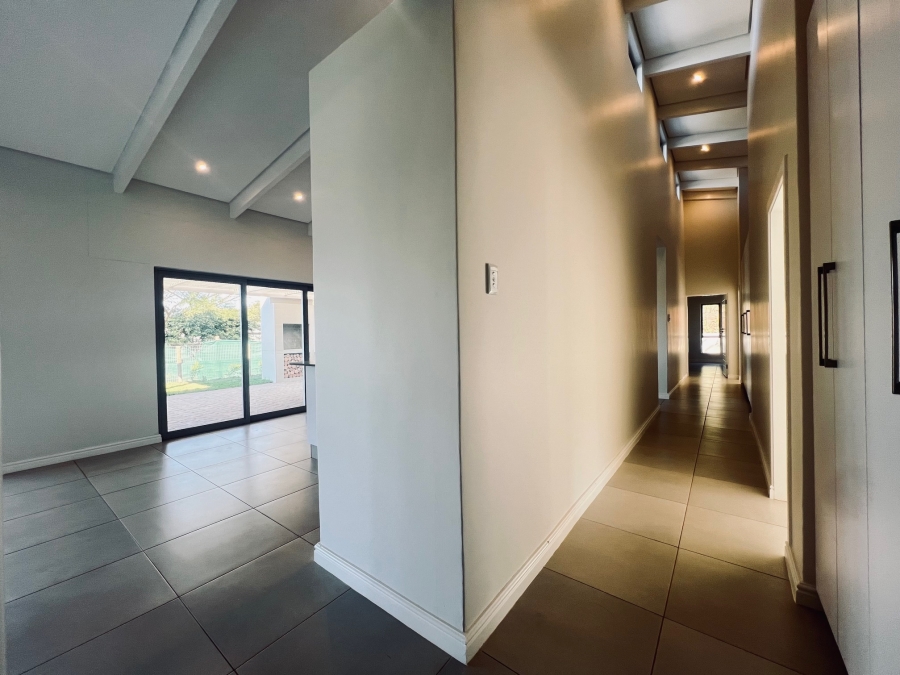 5 Bedroom Property for Sale in Zini River Estate KwaZulu-Natal