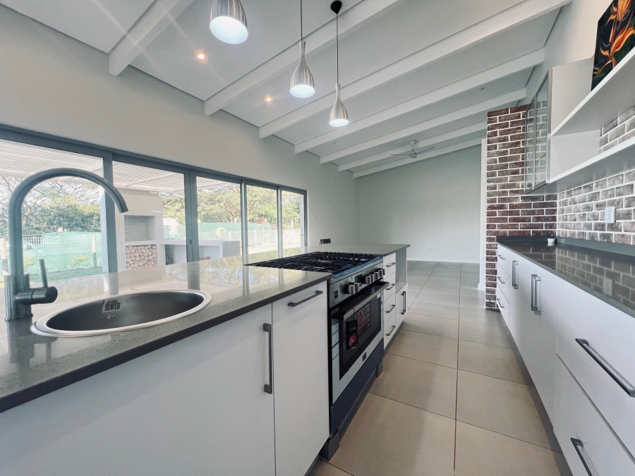 5 Bedroom Property for Sale in Zini River Estate KwaZulu-Natal