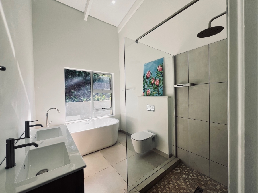 5 Bedroom Property for Sale in Zini River Estate KwaZulu-Natal