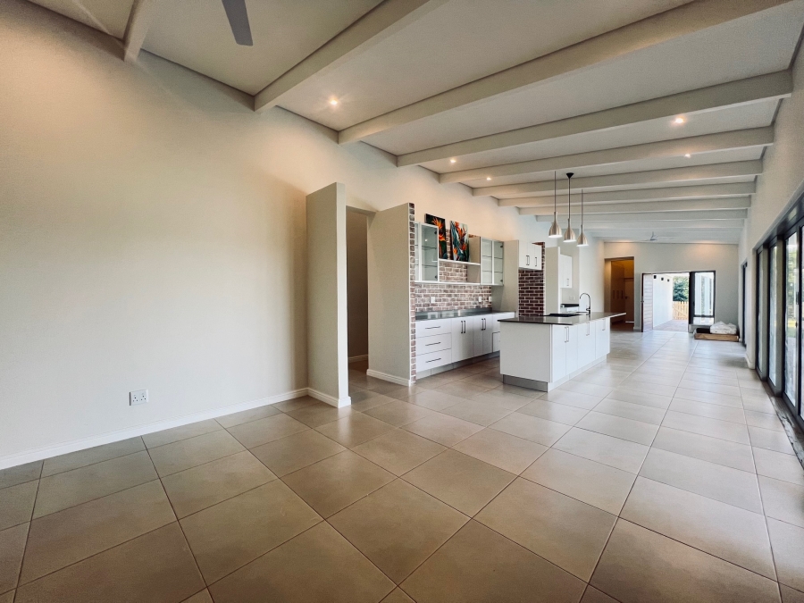 5 Bedroom Property for Sale in Zini River Estate KwaZulu-Natal