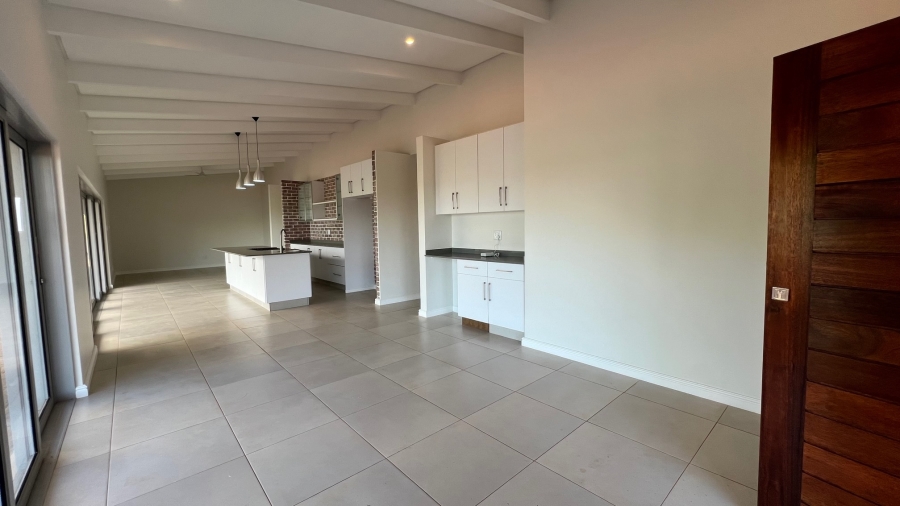 5 Bedroom Property for Sale in Zini River Estate KwaZulu-Natal