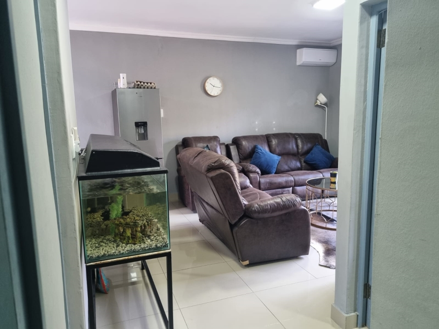 2 Bedroom Property for Sale in Morningside KwaZulu-Natal