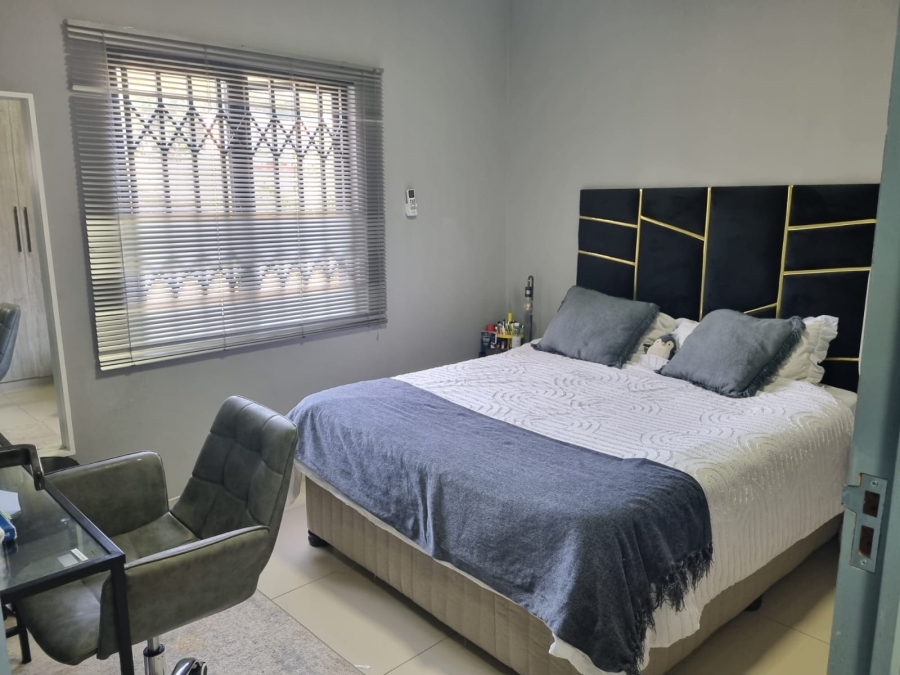 2 Bedroom Property for Sale in Morningside KwaZulu-Natal