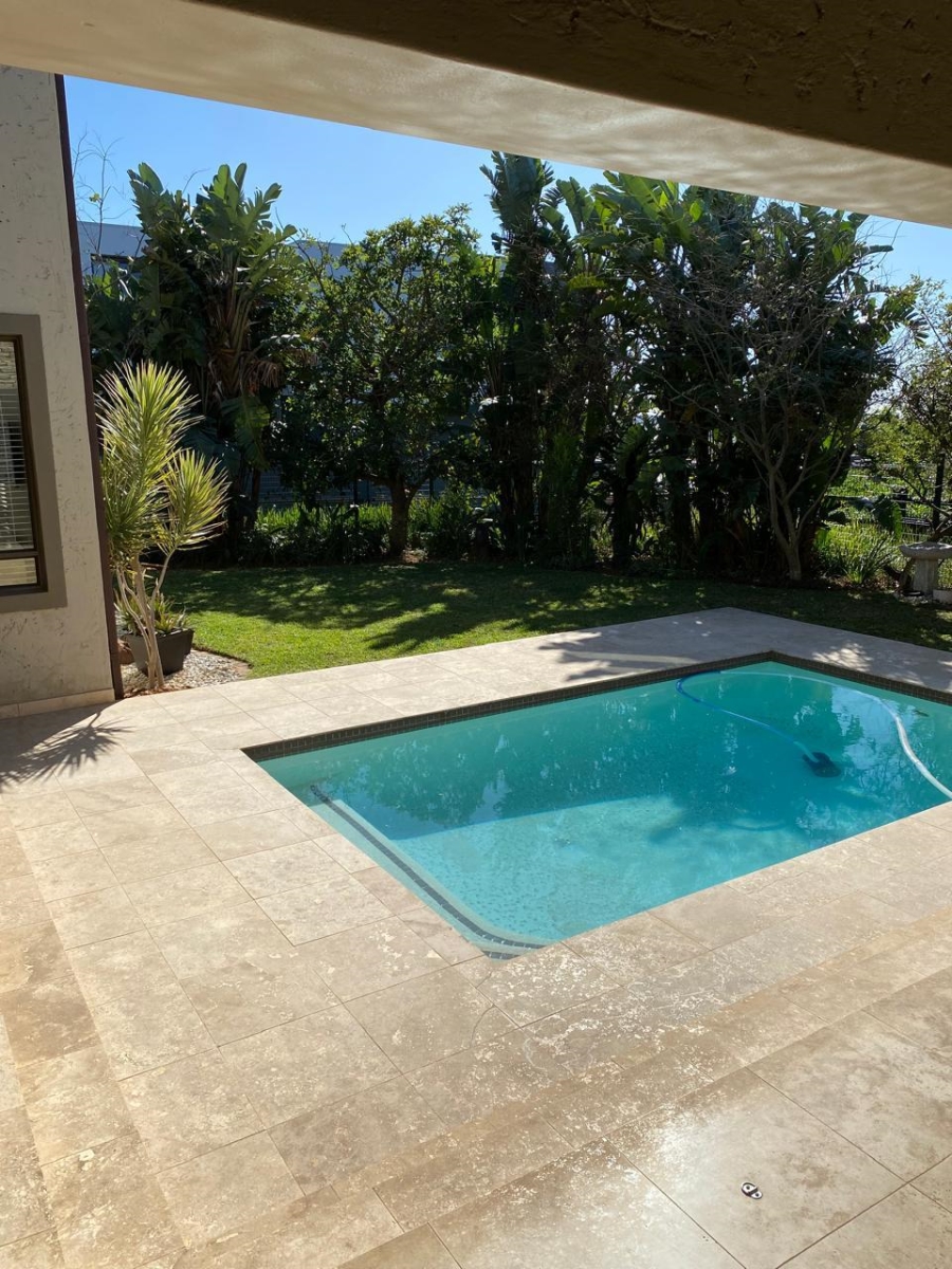 6 Bedroom Property for Sale in Izinga Estate KwaZulu-Natal