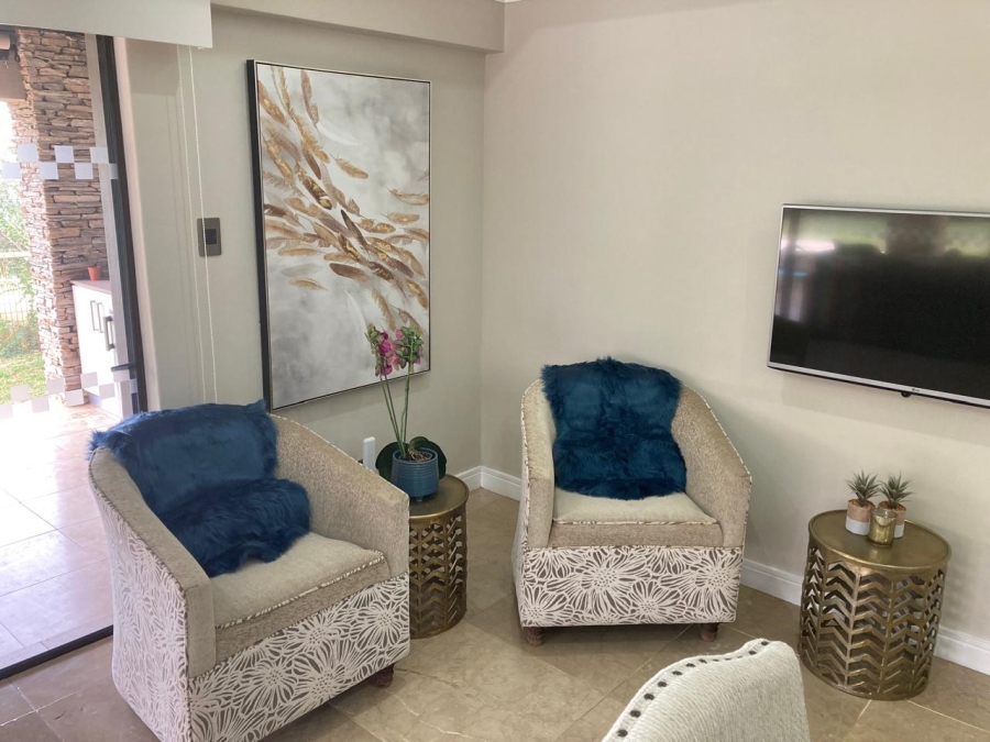 6 Bedroom Property for Sale in Izinga Estate KwaZulu-Natal