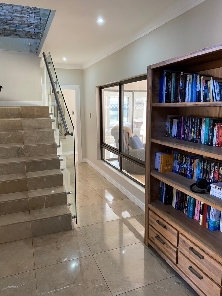 6 Bedroom Property for Sale in Izinga Estate KwaZulu-Natal