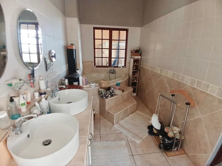 4 Bedroom Property for Sale in Seaward Estate KwaZulu-Natal