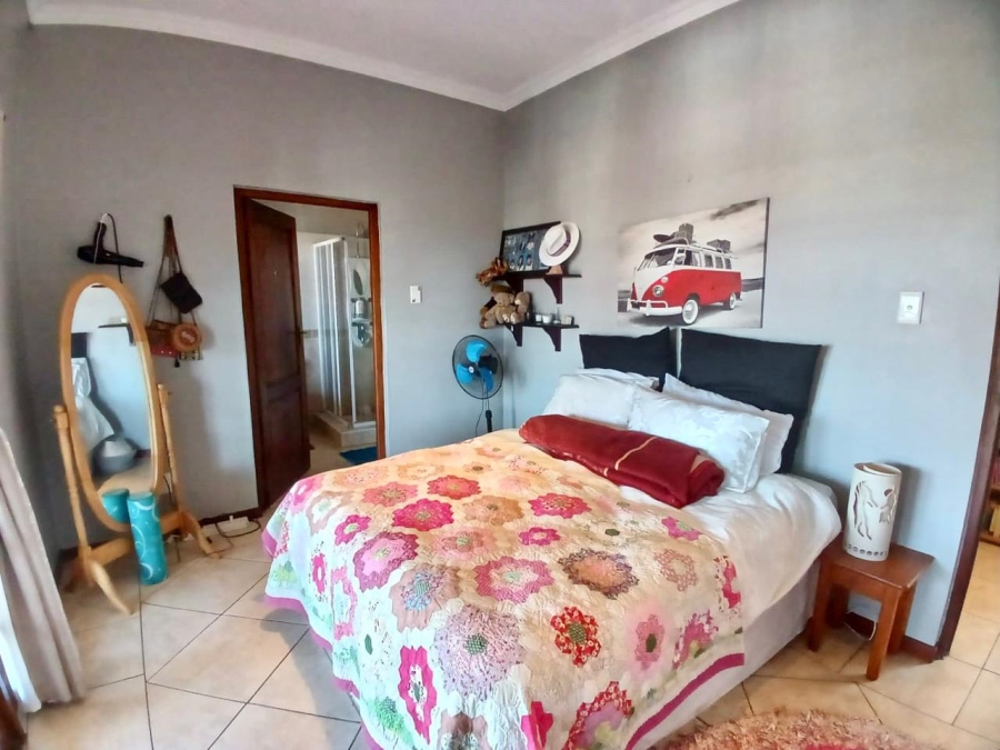 4 Bedroom Property for Sale in Seaward Estate KwaZulu-Natal