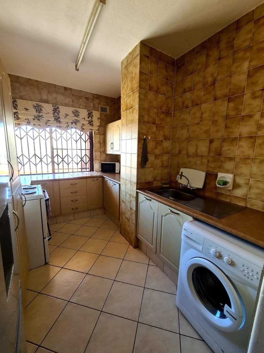 4 Bedroom Property for Sale in St Michaels On Sea KwaZulu-Natal