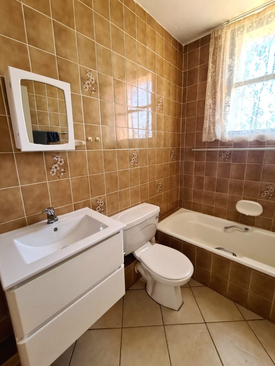 4 Bedroom Property for Sale in St Michaels On Sea KwaZulu-Natal