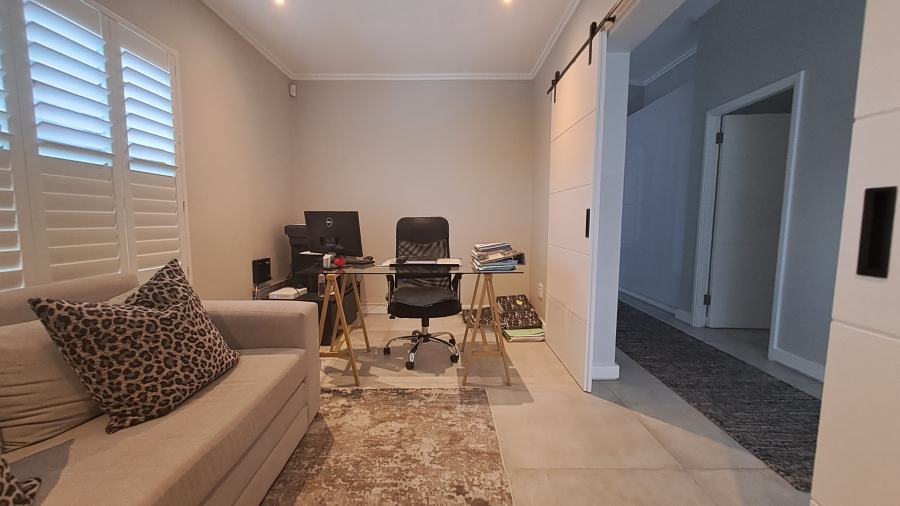 4 Bedroom Property for Sale in Salt Rock KwaZulu-Natal