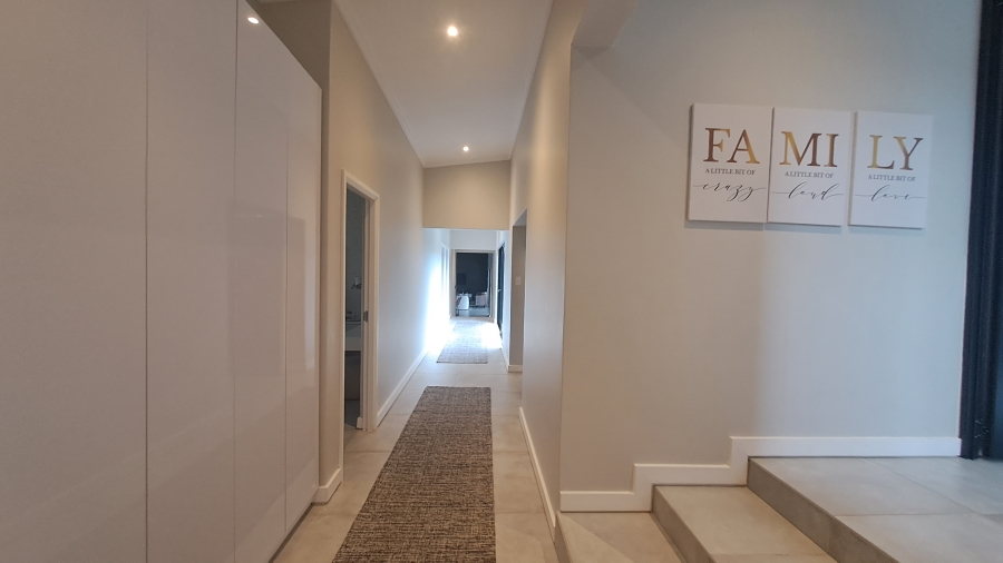 4 Bedroom Property for Sale in Salt Rock KwaZulu-Natal