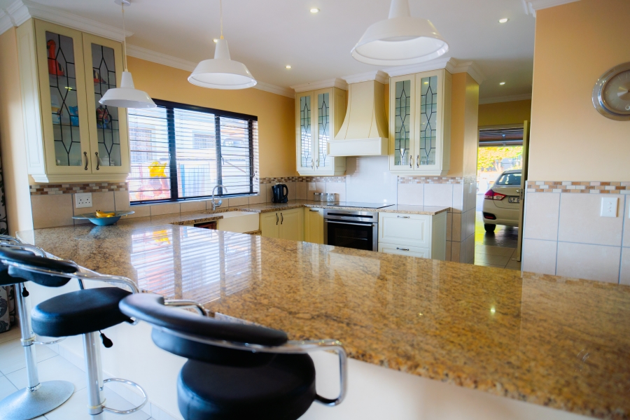 To Let 4 Bedroom Property for Rent in Sheffield Bay KwaZulu-Natal