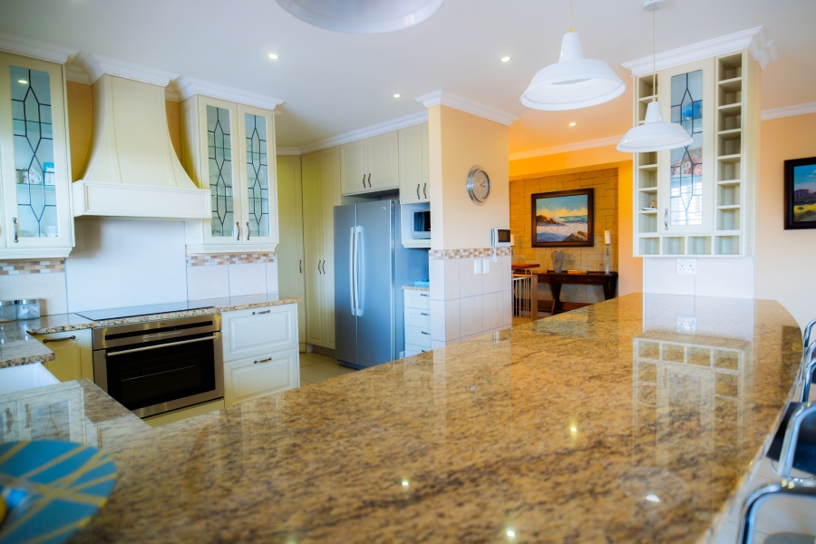 To Let 4 Bedroom Property for Rent in Sheffield Bay KwaZulu-Natal