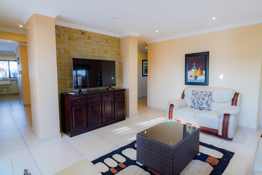 To Let 4 Bedroom Property for Rent in Sheffield Bay KwaZulu-Natal