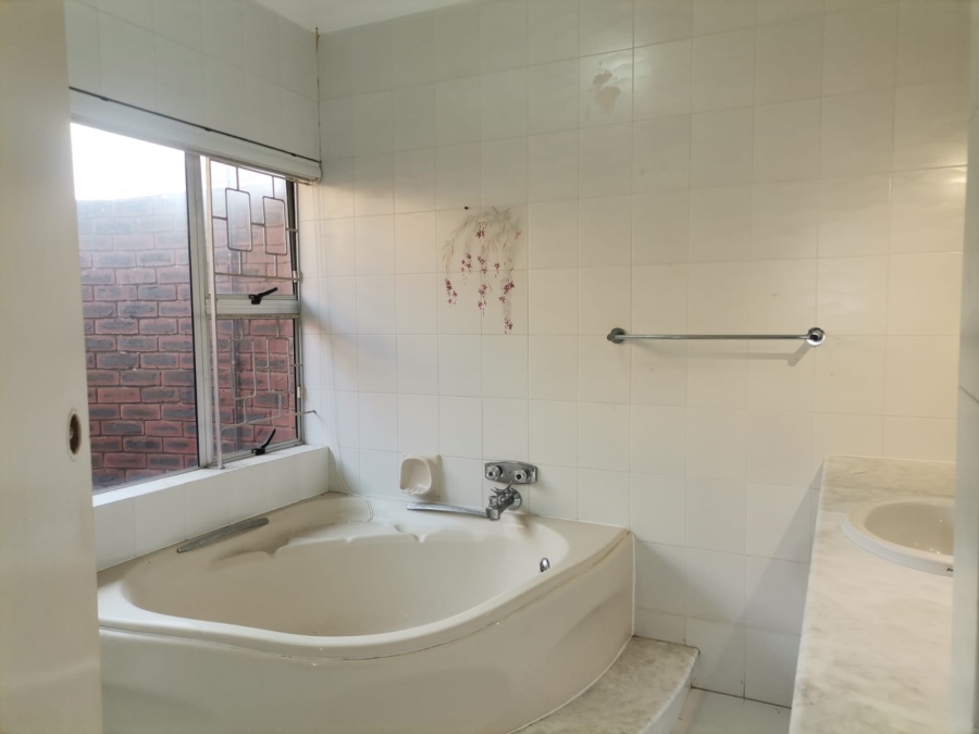 4 Bedroom Property for Sale in Durban North KwaZulu-Natal