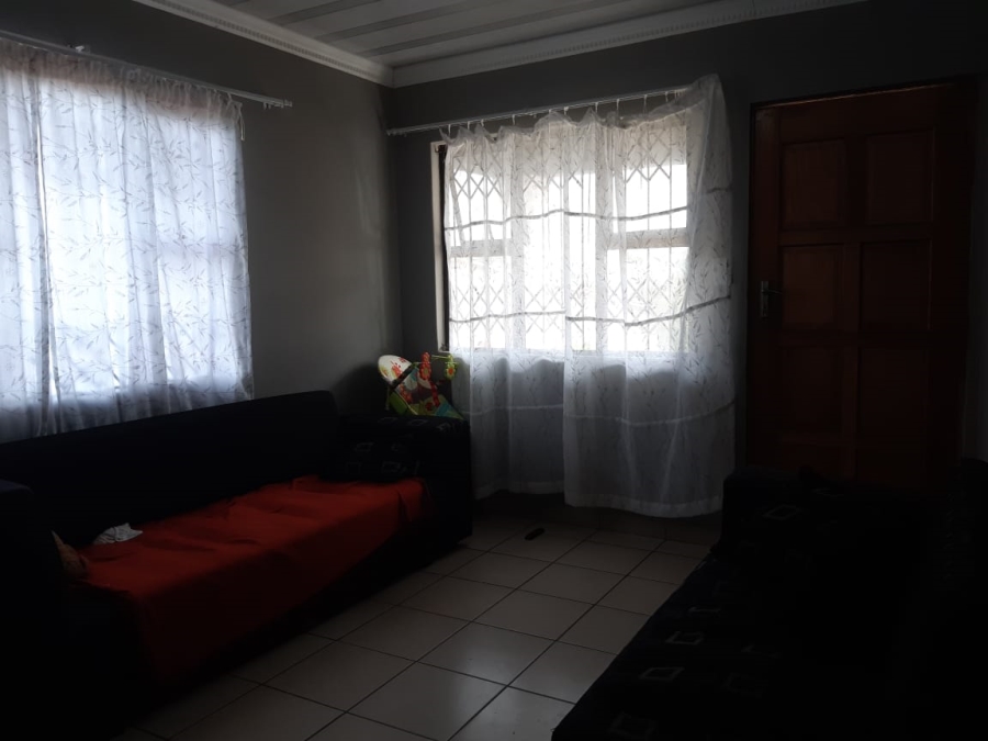 2 Bedroom Property for Sale in Lovu KwaZulu-Natal