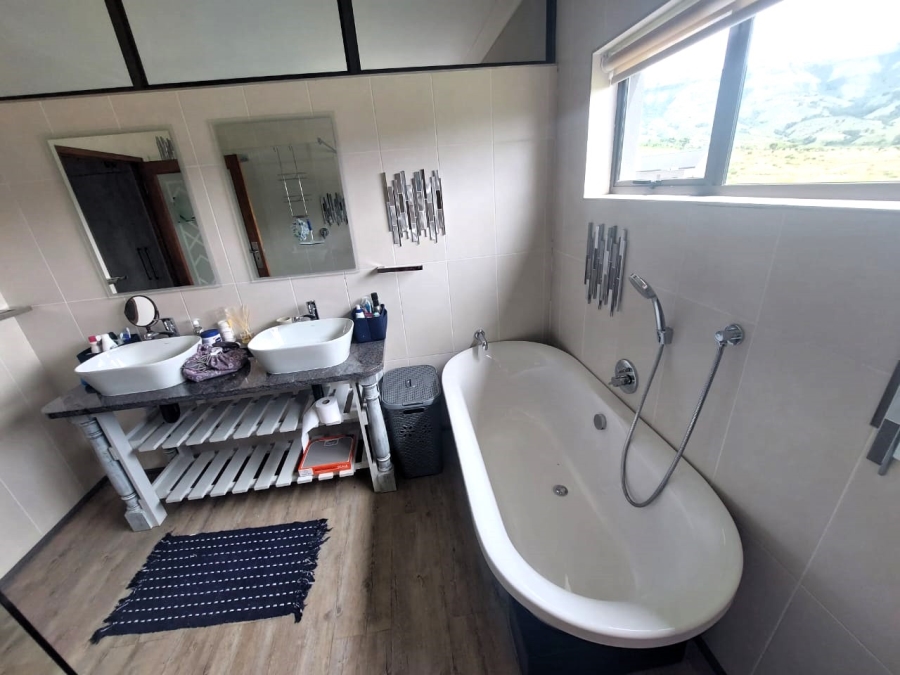 3 Bedroom Property for Sale in Vulintaba Country Estate KwaZulu-Natal