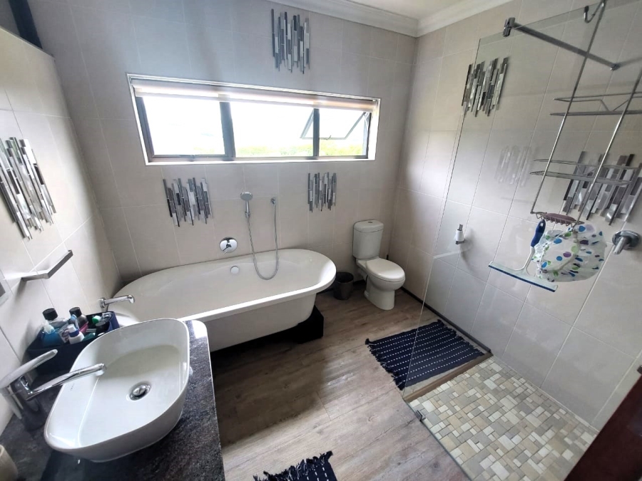 3 Bedroom Property for Sale in Vulintaba Country Estate KwaZulu-Natal