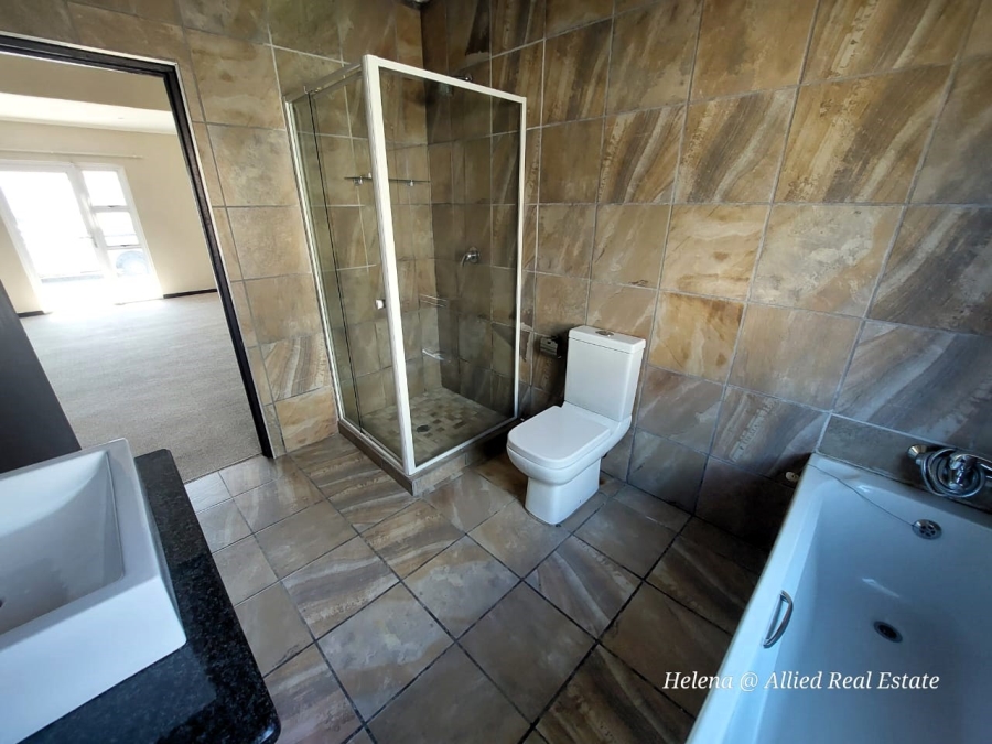 3 Bedroom Property for Sale in Vulintaba Country Estate KwaZulu-Natal